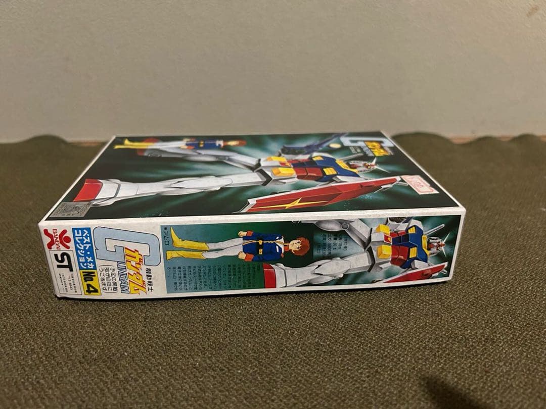 ②【1/144】バンダイ ガンダム 【説明書2枚/サーベル2本】 旧キット