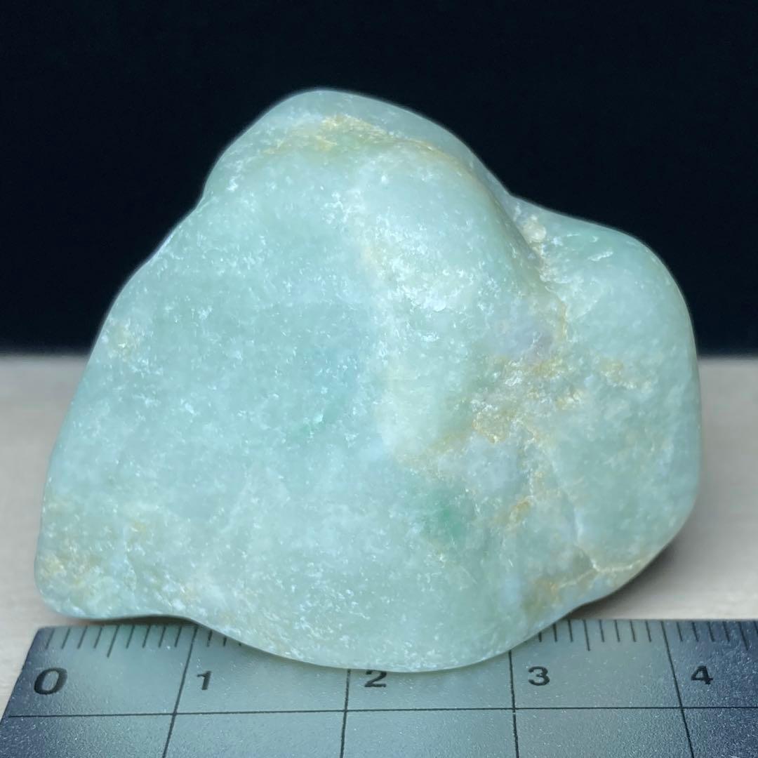 糸魚川翡翠　海中翡翠　海石　アップルグリーン　原石　47.4ｇ