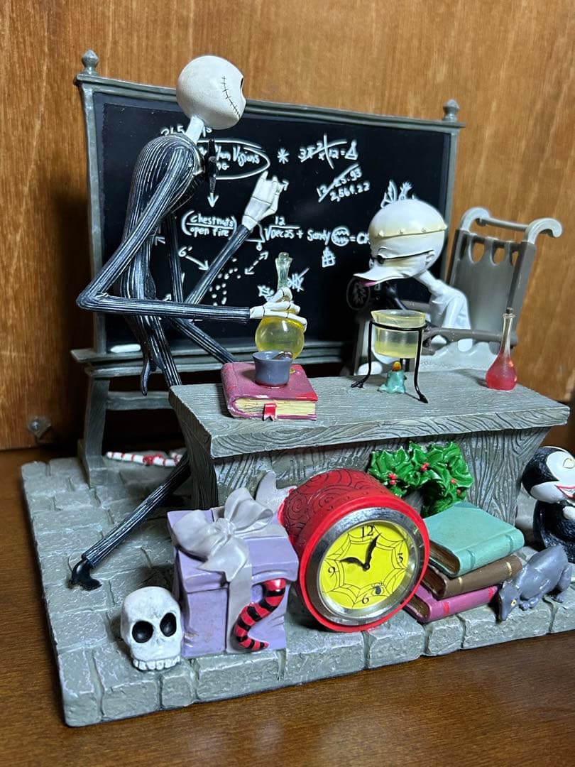 ナイトメアビフォアクリスマス　フィギュア　激レア