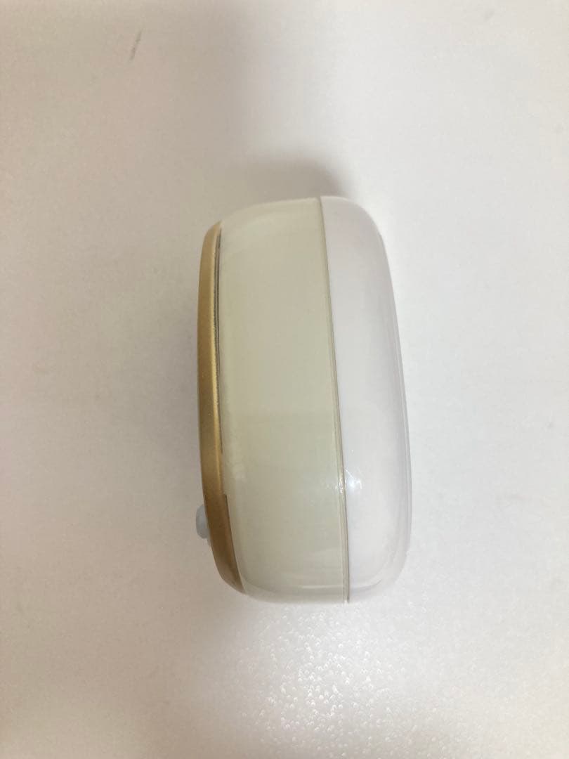 Tamagotchi 4U ホワイト/ゴールド