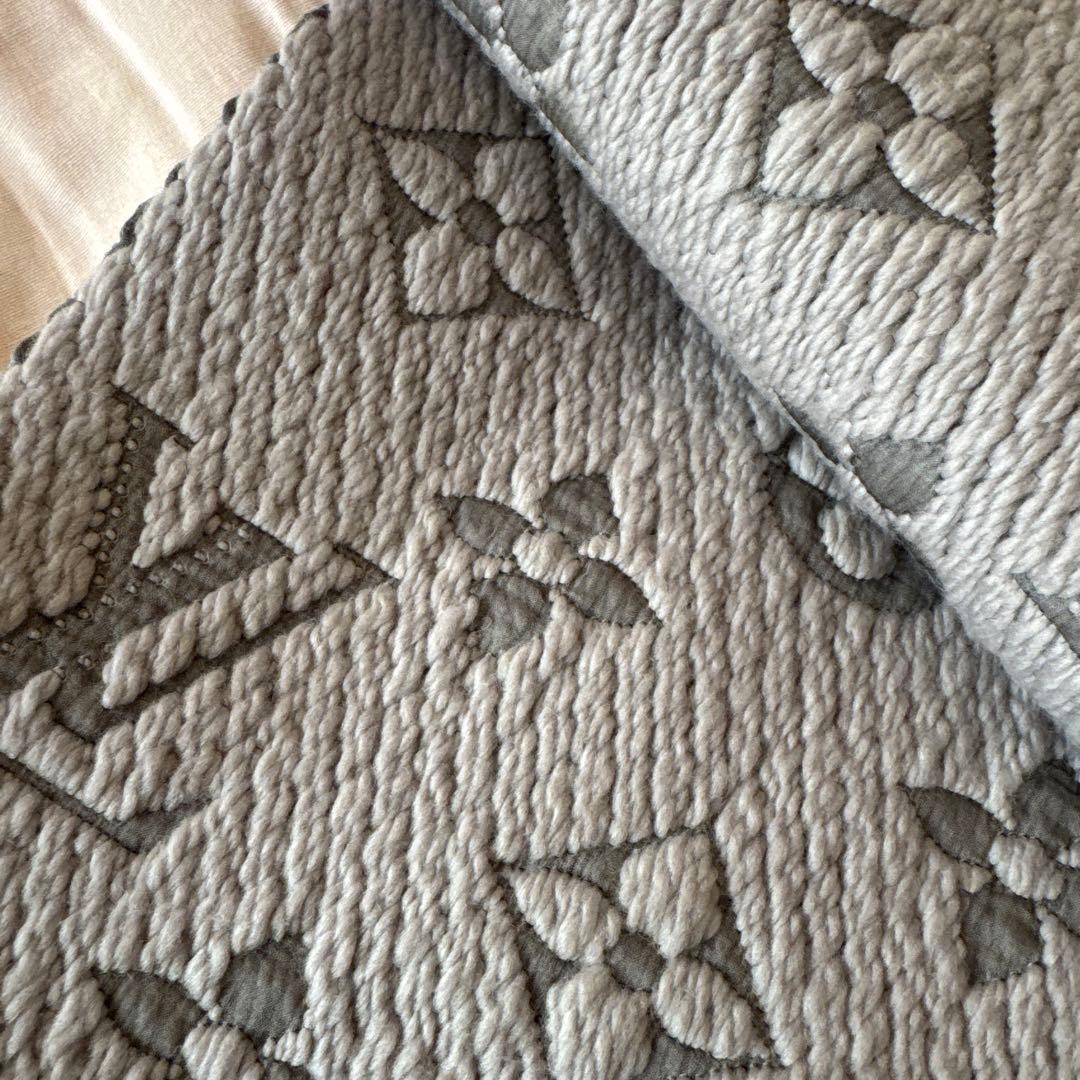 ルイヴィトン エシャルプ ロゴマニア マフラー グリペルル グレー