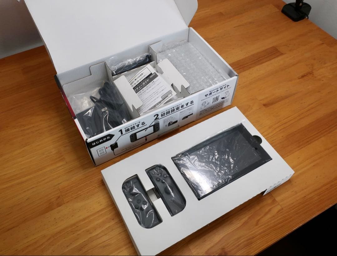 【美品】Switch グレー本体 マリオカート＆ スプラ2＋周辺機器付