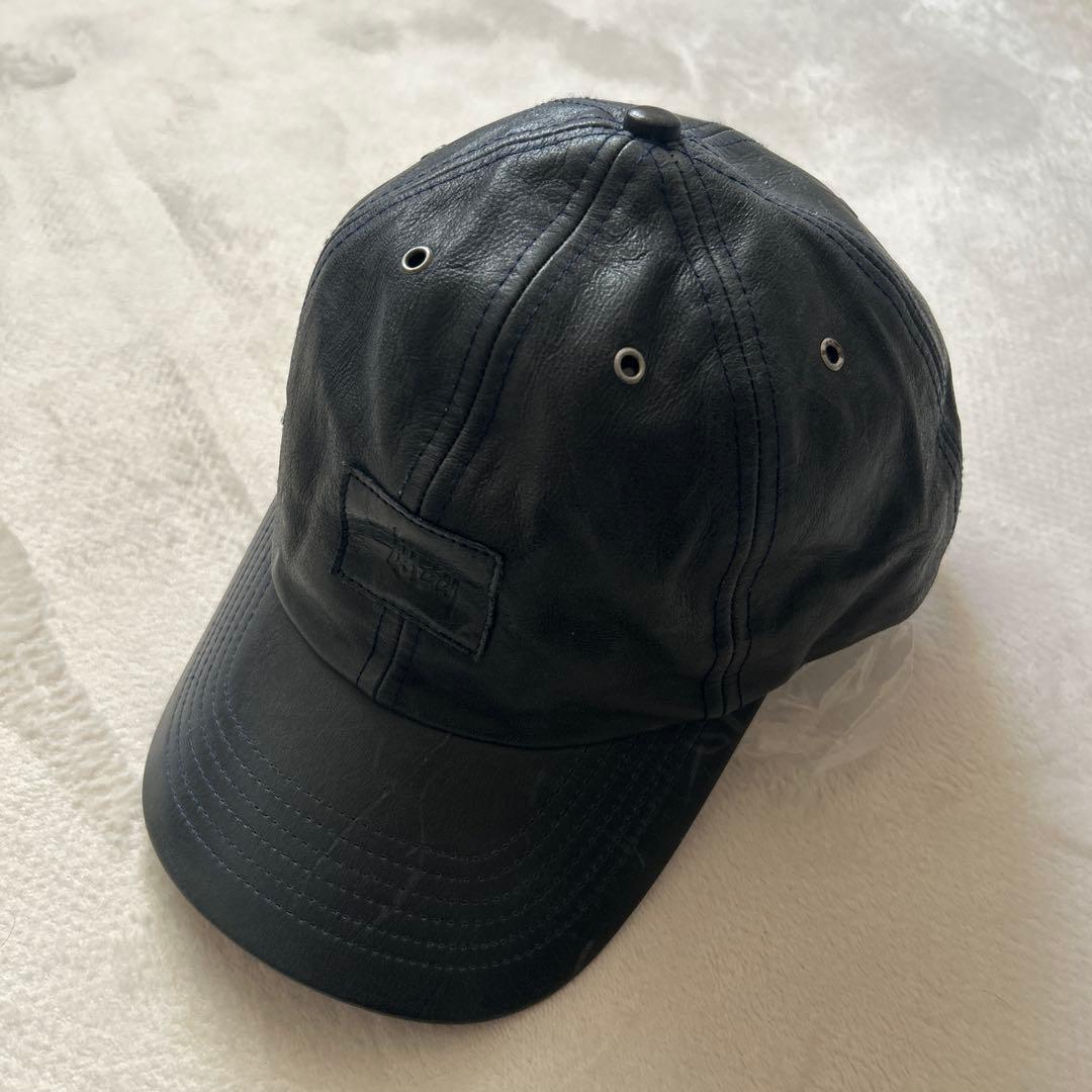 Stussy ブラックレザーベースボールキャップ