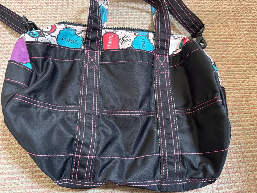 ［超美品］［値下げ中］atmos ハローキティ　ショルダーバッグ ポーター