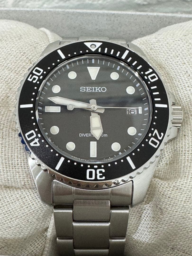 ピラメキーノSEIKO ダイバーズウォッチ ソーラー　黒/シルバー