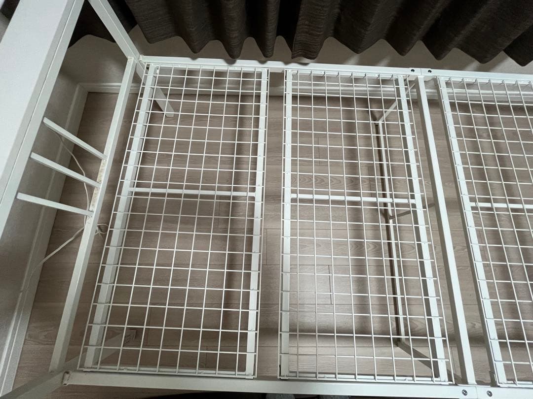 ニトリ　ホワイト スチール シングルベッドフレーム