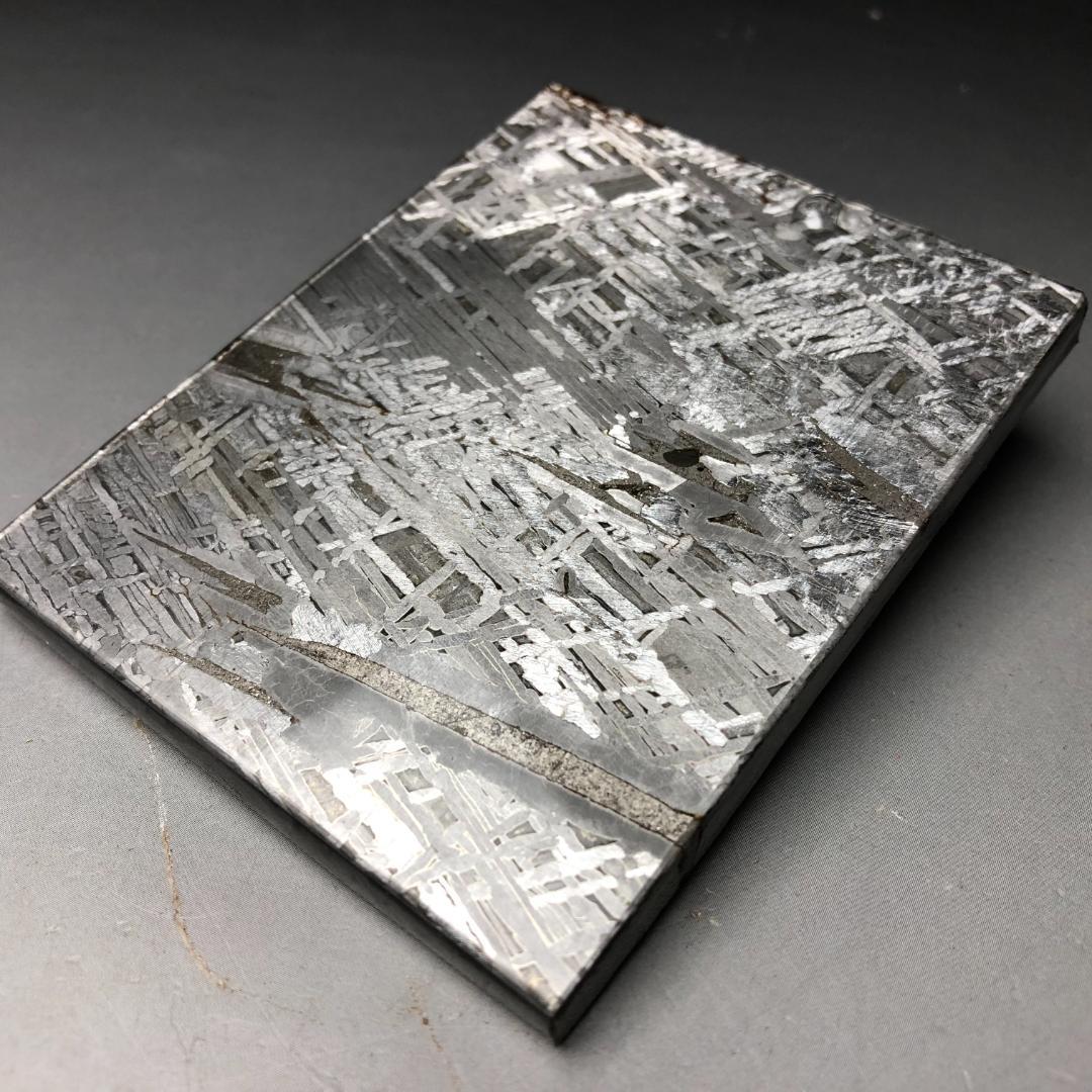 アルタイ隕石 鉄隕石 メテオライト鉄隕石 原石 重さ約269g