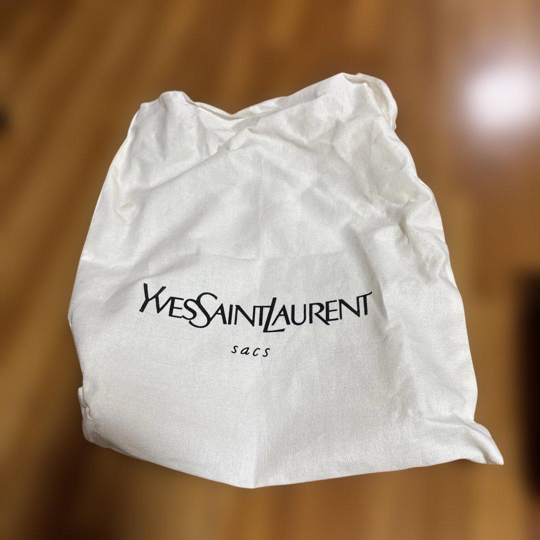YVES SAINT LAURENT イヴサンローラン型押しトップハンドルバッグ