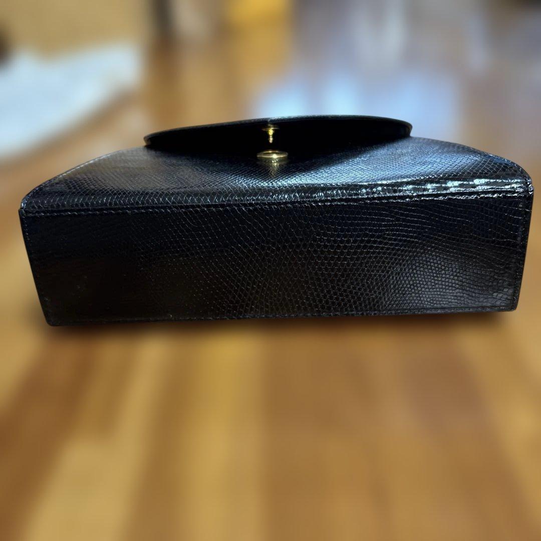 YVES SAINT LAURENT イヴサンローラン型押しトップハンドルバッグ