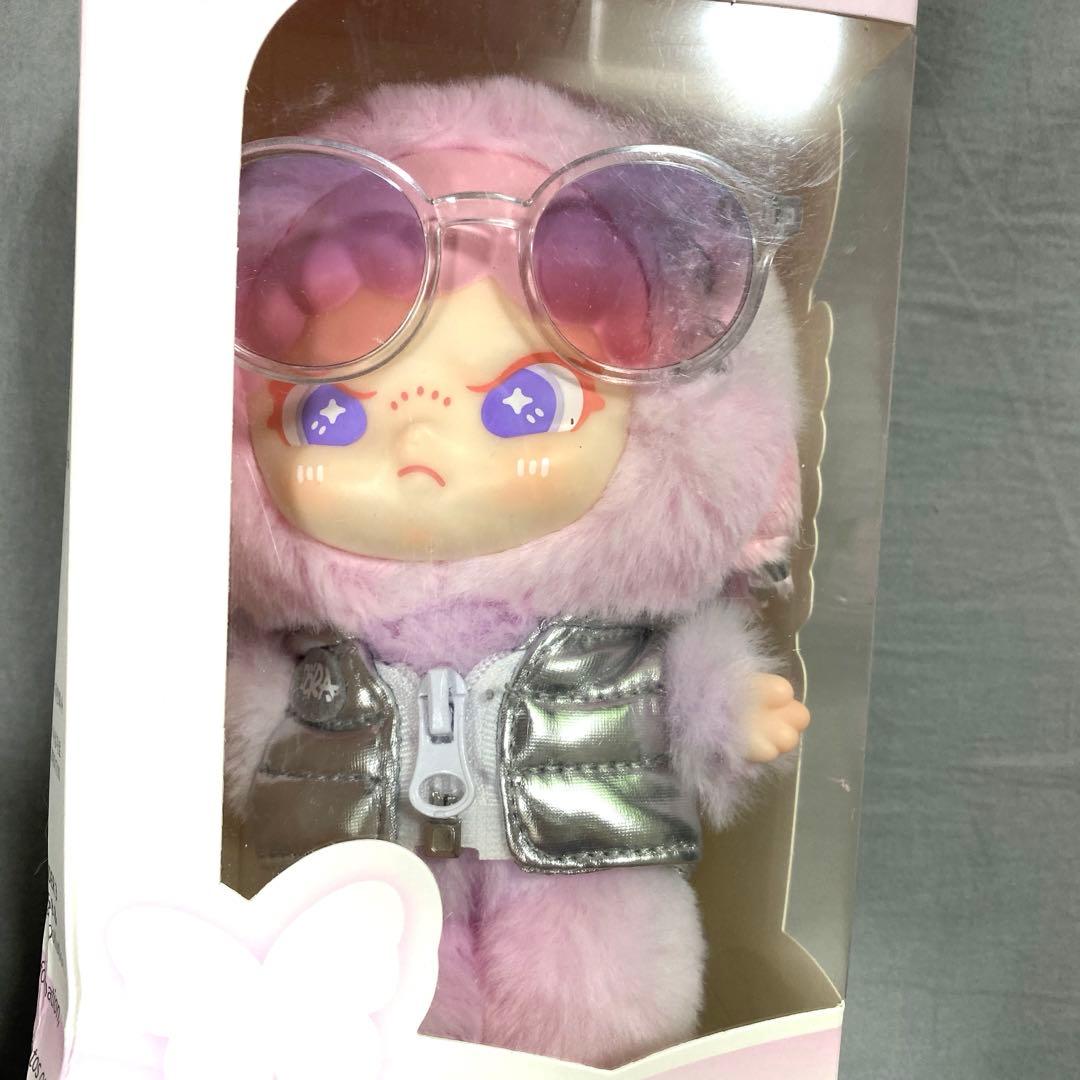 ポップマート海外限定新品‼️DORA TNTSPACE ぬいぐるみ