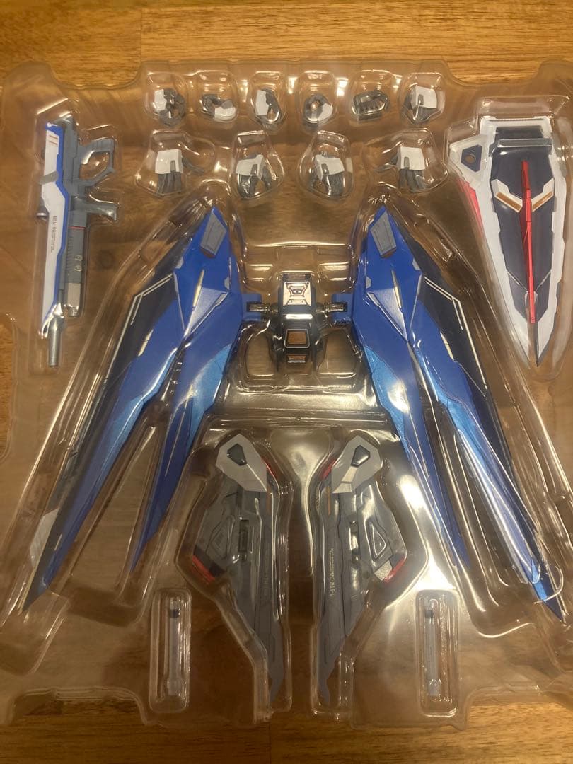 メタルビルド フリーダムガンダムCONCEPT2 SPARKLEVer.