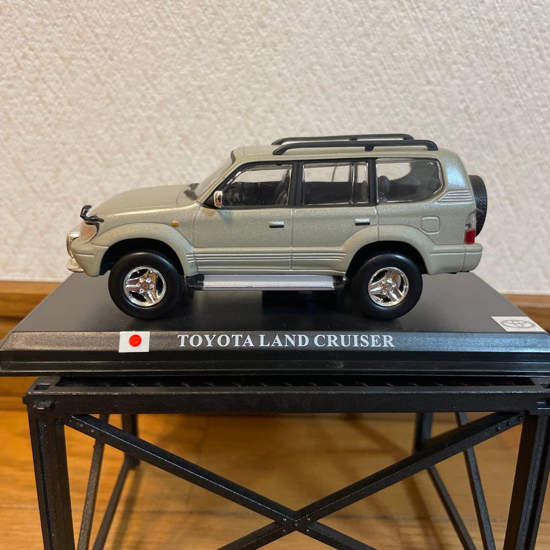 1/43 デルプラド　世界の名車 TOYOTA LAND CRUISER