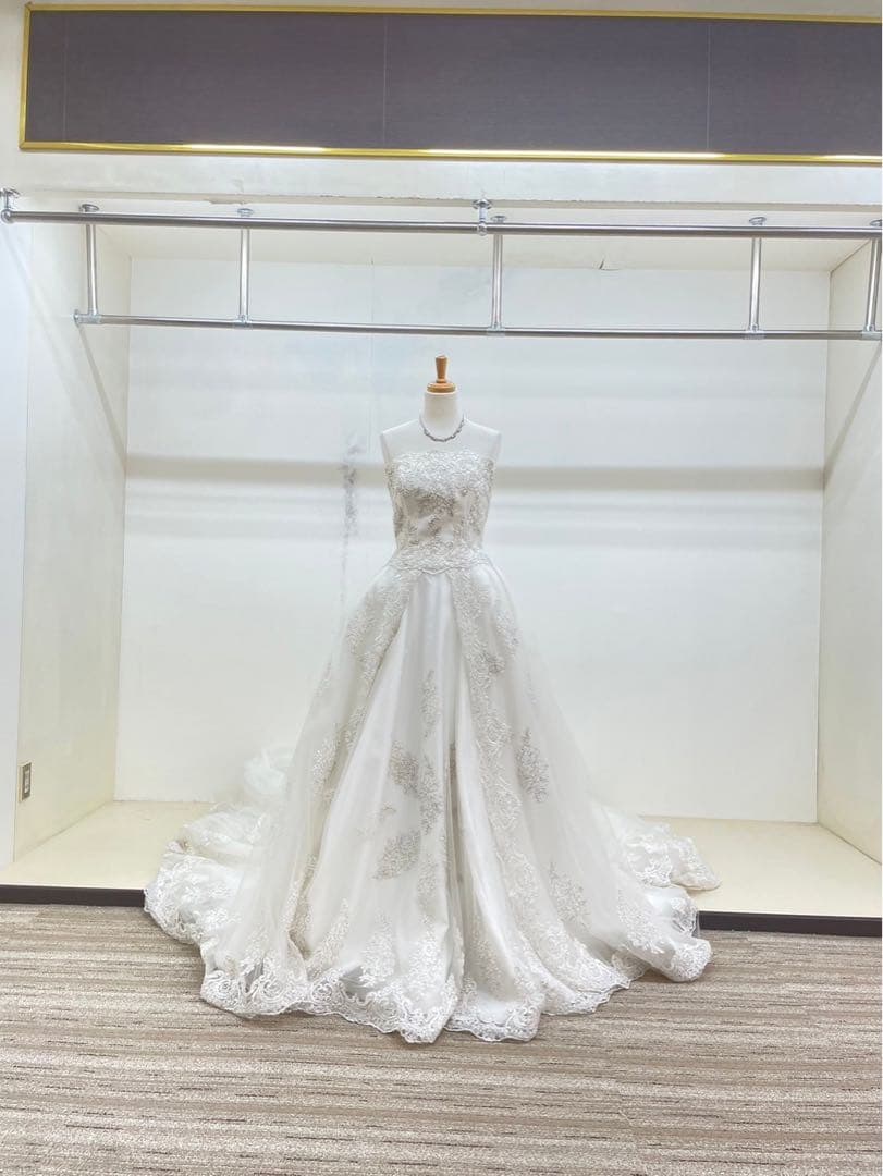 桂由美　ウェディングドレス　ホワイトドレス　白いドレス　発表会　結婚式