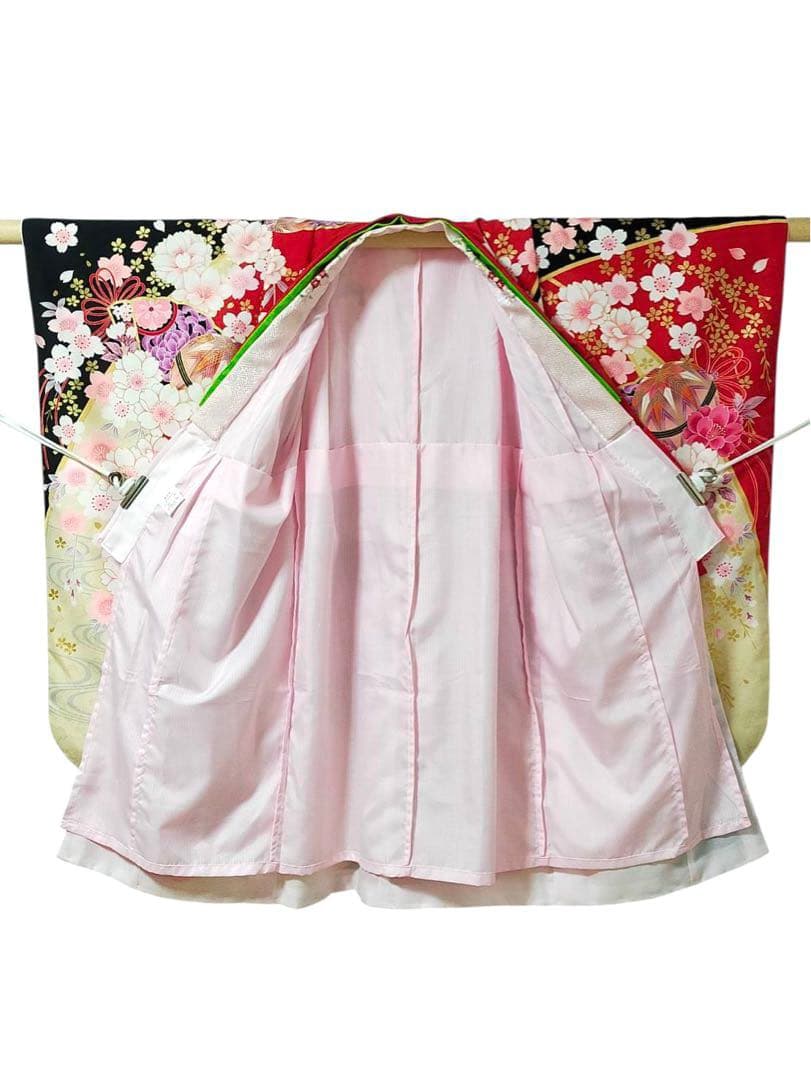 □七五三　女児振り袖着物　桜吹雪　手毬　金駒刺繍　襦袢半衿重ね衿付