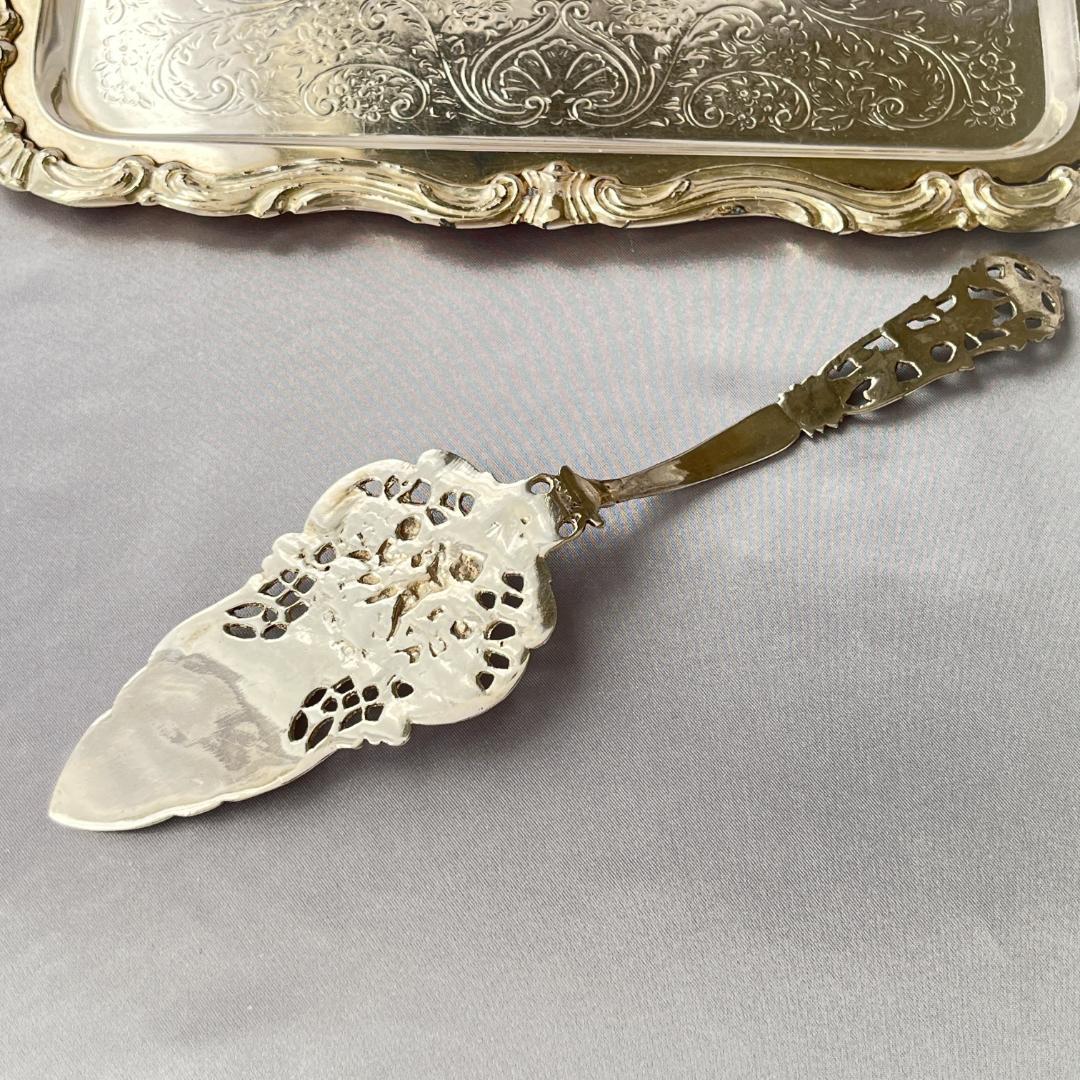 【ドイツ】天童と薔薇のケーキサーバー【純銀】ローズとチュラブ 　21cm