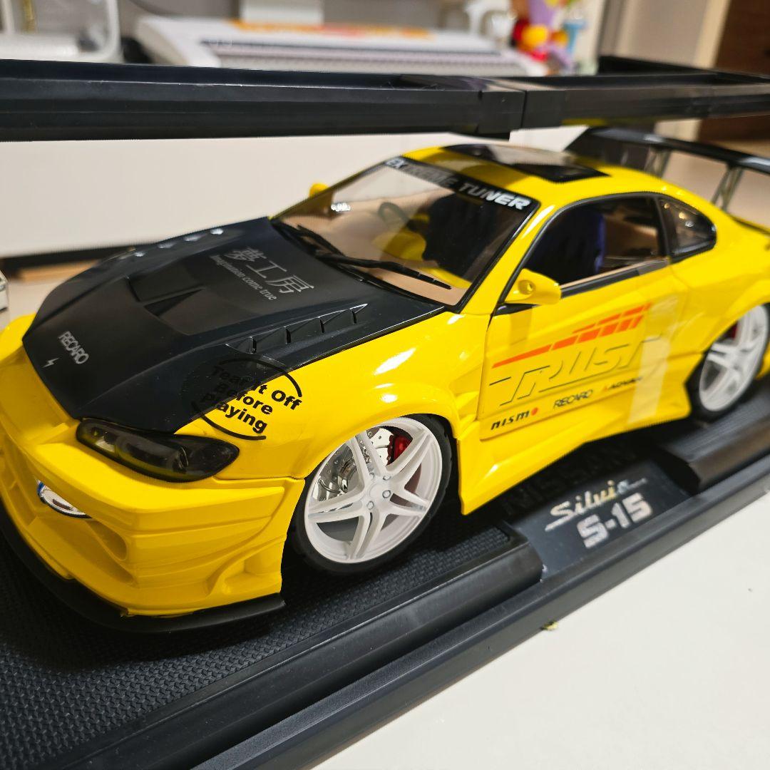 Nissan Silvia S-15 ダイキャストミニカー 1:12