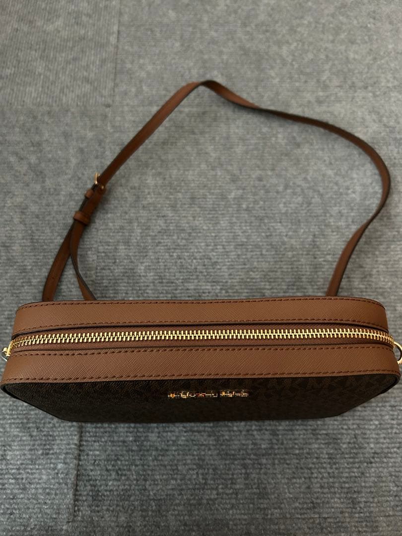 【新品未使用】 MICHEAL KORS MKロゴショルダー バック