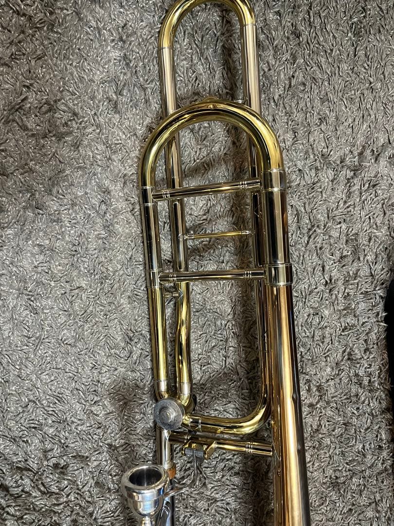 HOLTON テナーバストロンボーン 本体 ソフトケース付き