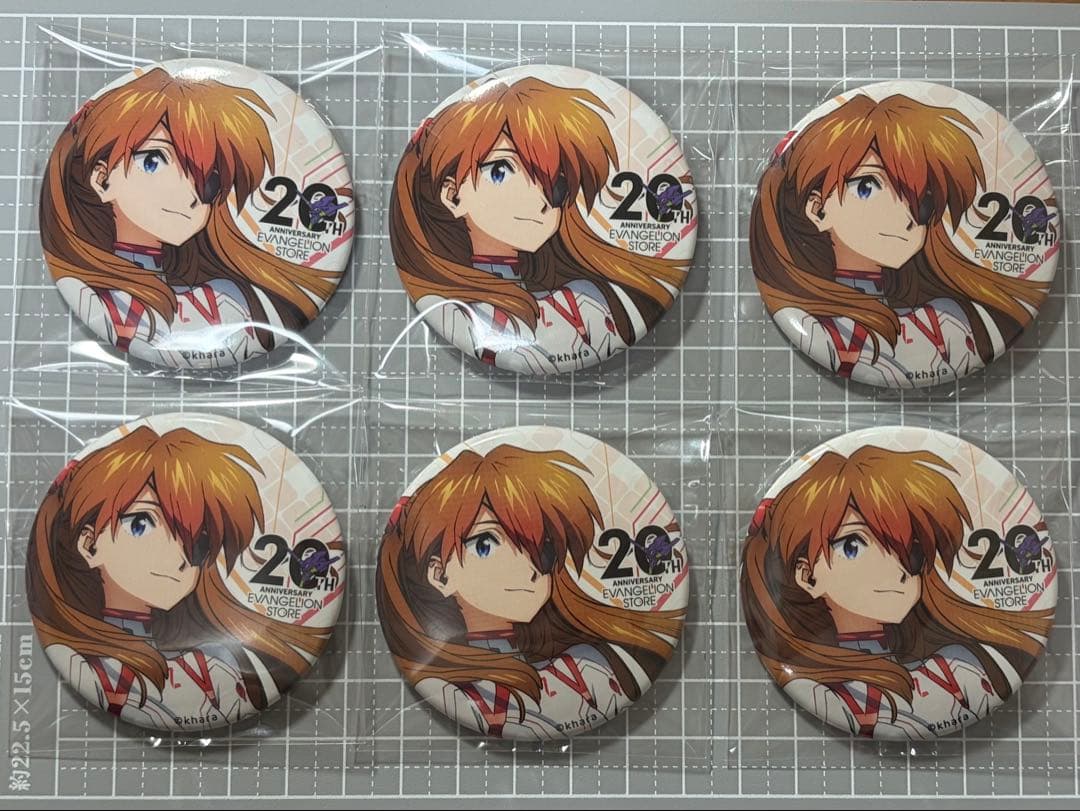 エヴァンゲリオン エヴァストア 20周年 アスカ 缶バッジ - メルカリ