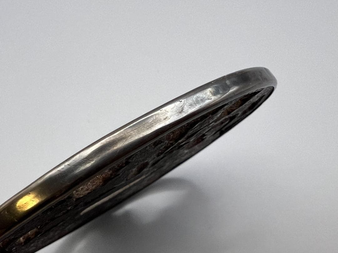 【海】室町時代　大振り　鉄地　桐花透　甲冑師鍔　鐔　銀枠　刀装具　専用箱付