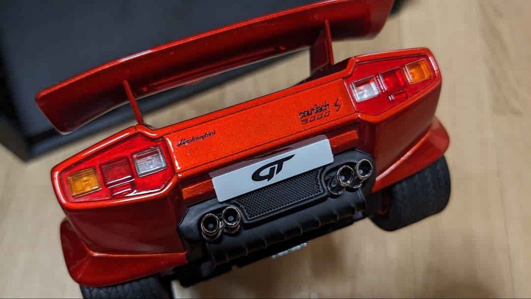 ミニカー KYOSHO Koenig Specials 1/18