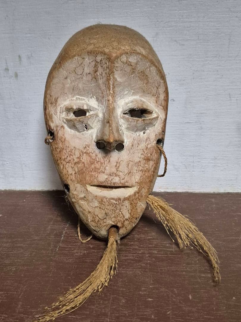 アフリカ　コンゴ　お面　マスク　民族　飾り　魔除け アフリカ コンゴ民主共和国 クバ族 マスク 仮面 No.440 木彫り