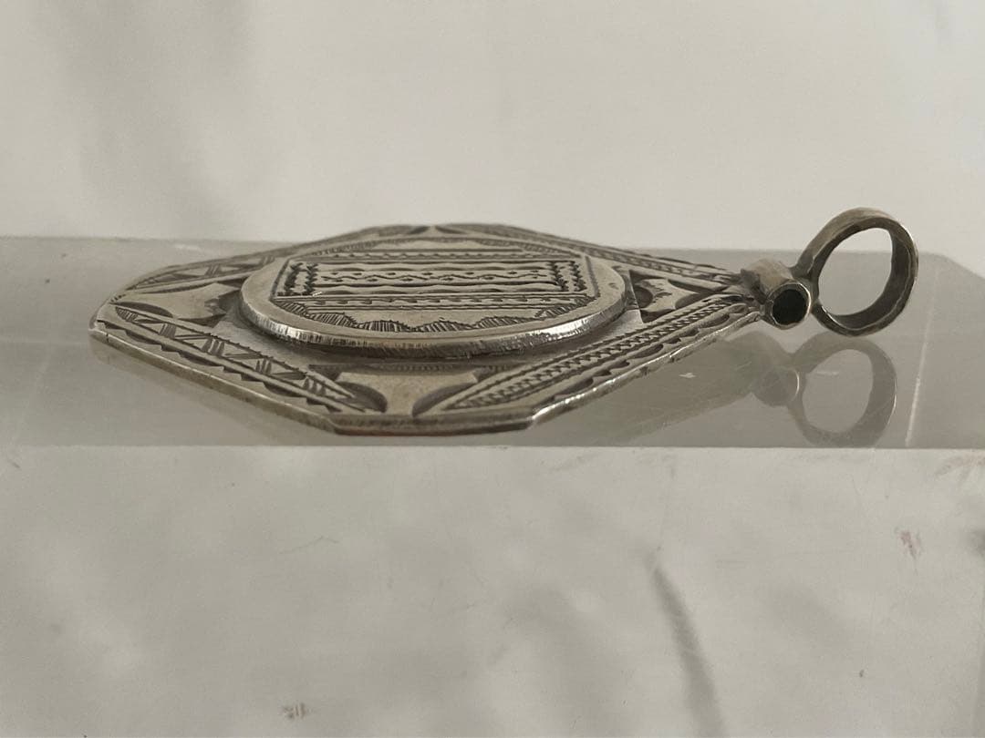 ☆ヴィンテージ！モロッコ「トゥアレグ族 銀細工」ペンダントヘッド