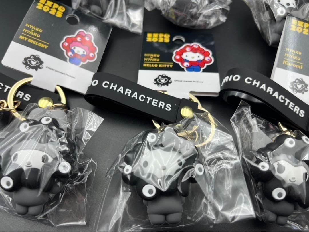 大阪万博　コンプリート７種　サンリオ　黒ミャクミャク 丁寧梱包　防水対応