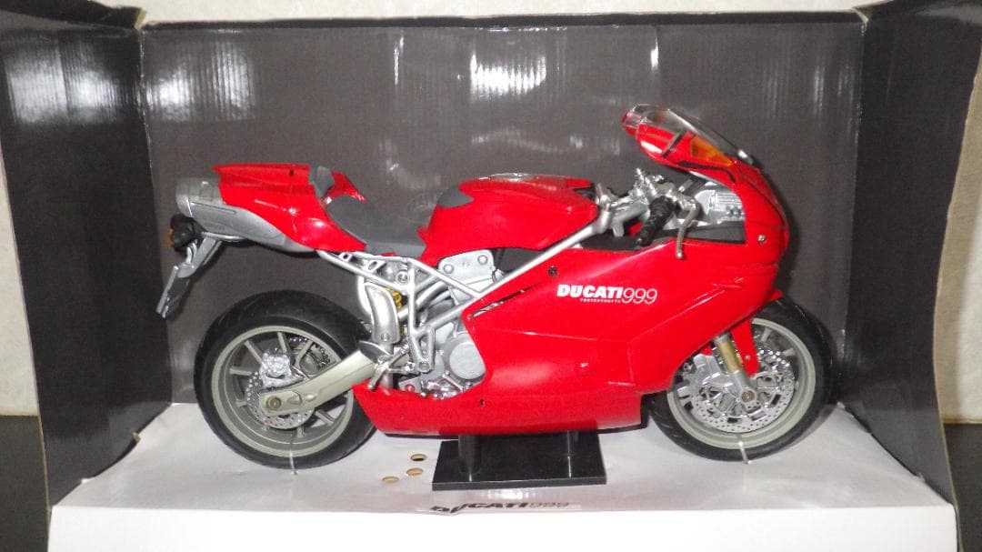 オートバイ・バイク NewRay 1/6 DUCATI 999