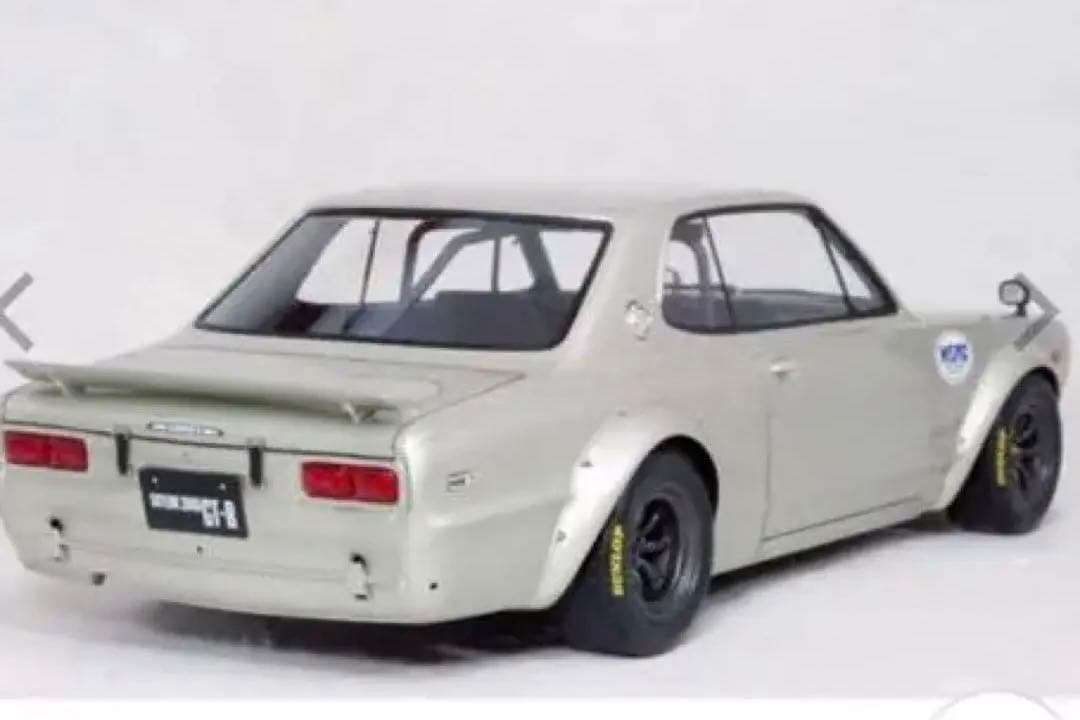『絶版品』イグニッション モデル 1/18 スカイライン 2000 GT-R