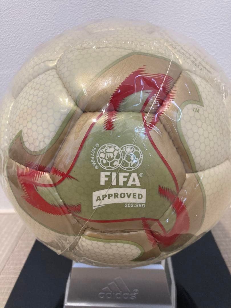 adidas 2002 FIFA 日韓ワールドカップ サッカーボール FEVERNOVA
