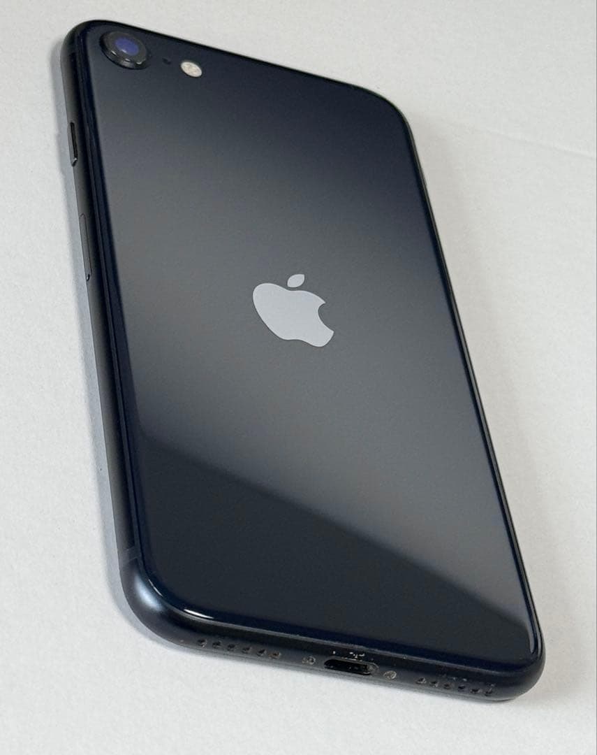 バッテリー最大容量95% iPhone SE 第3世代 64GB ミッドナイト - メルカリ