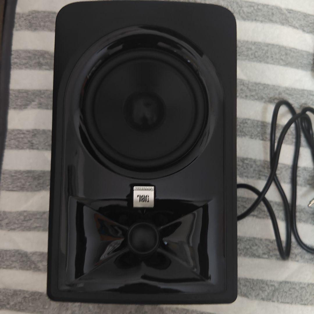 スピーカー・ウーファー JBL 305p Mk2 JBL 305P Mk2 低音がよく出るコスパ良いモニタースピーカー | Edited by KN