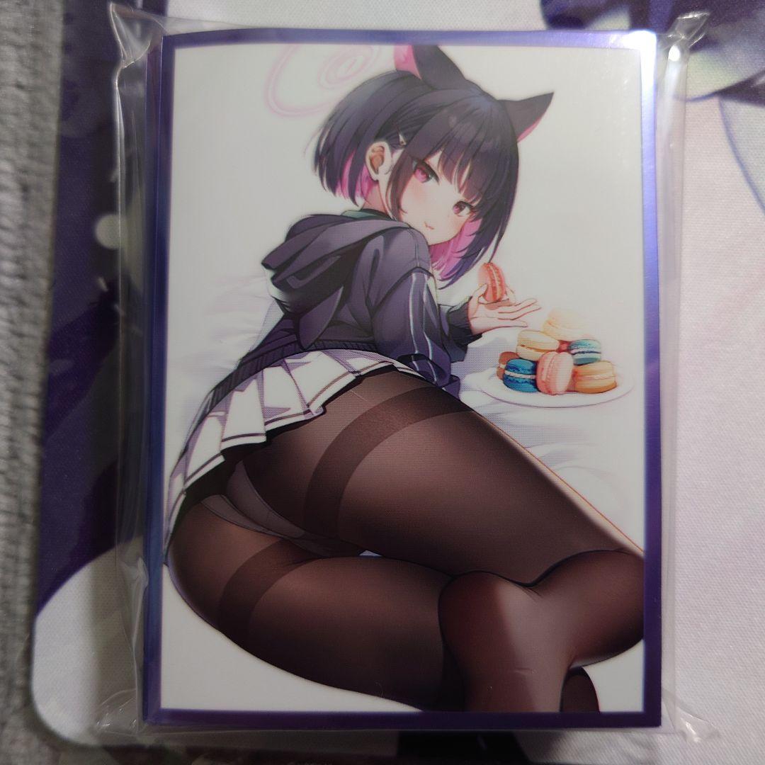 α4 ブルアカ 黒ストッキング&マカロン 杏山カズサ スリーブ&プレイマット