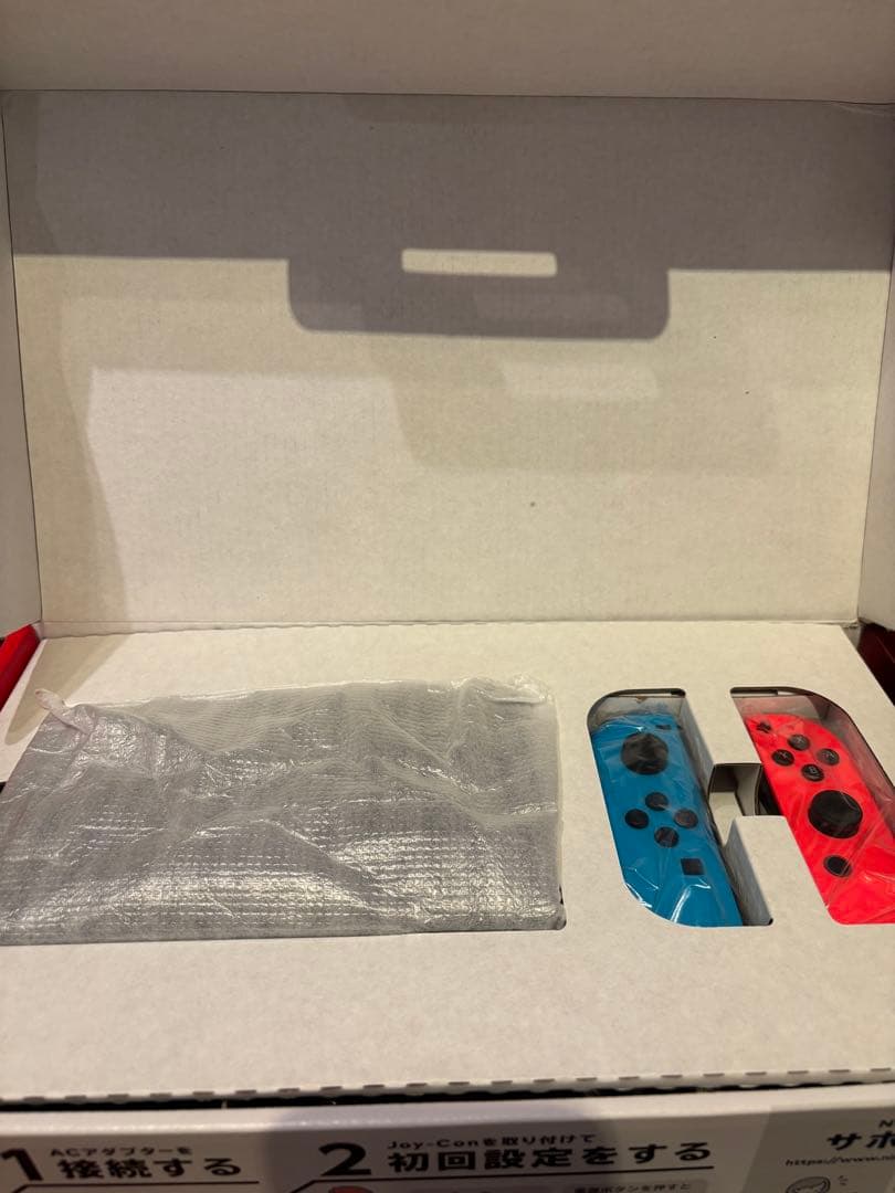 Nintendo Switch 本体　ネオン