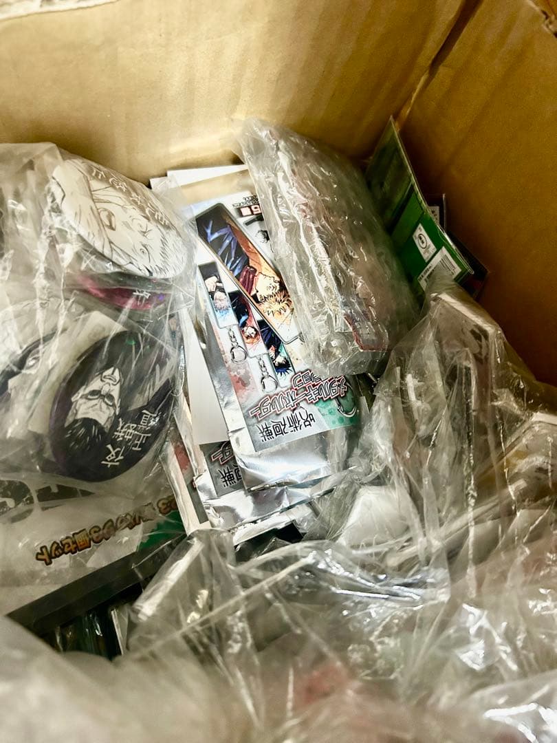 アニメ 漫画 グッズ まとめ売り ワンピース 呪術廻戦 ヒロアカ ハイキュー 等