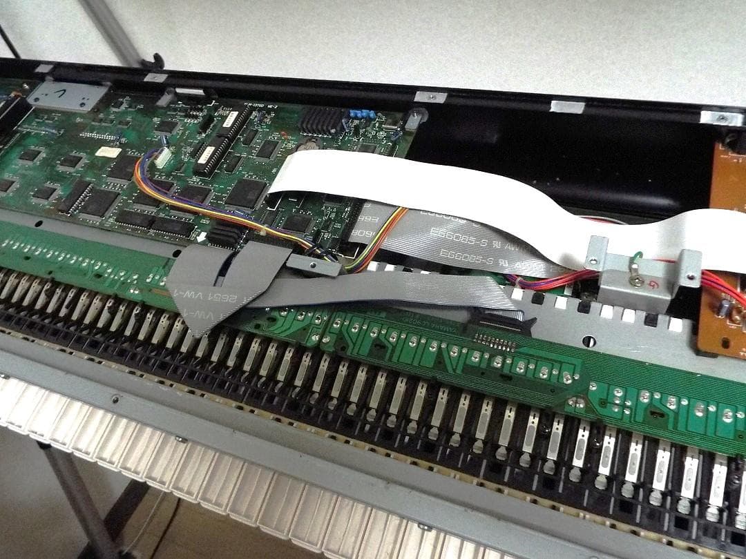 完動_美品 電池交換済 76FS鍵盤 コルグ T2_純正フライトケース付