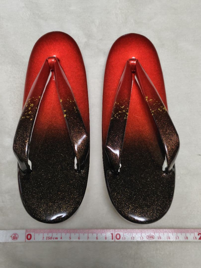 【新品未使用品】 成人式、訪問着用和装バッグと 草履のセット（フリーサイズ）