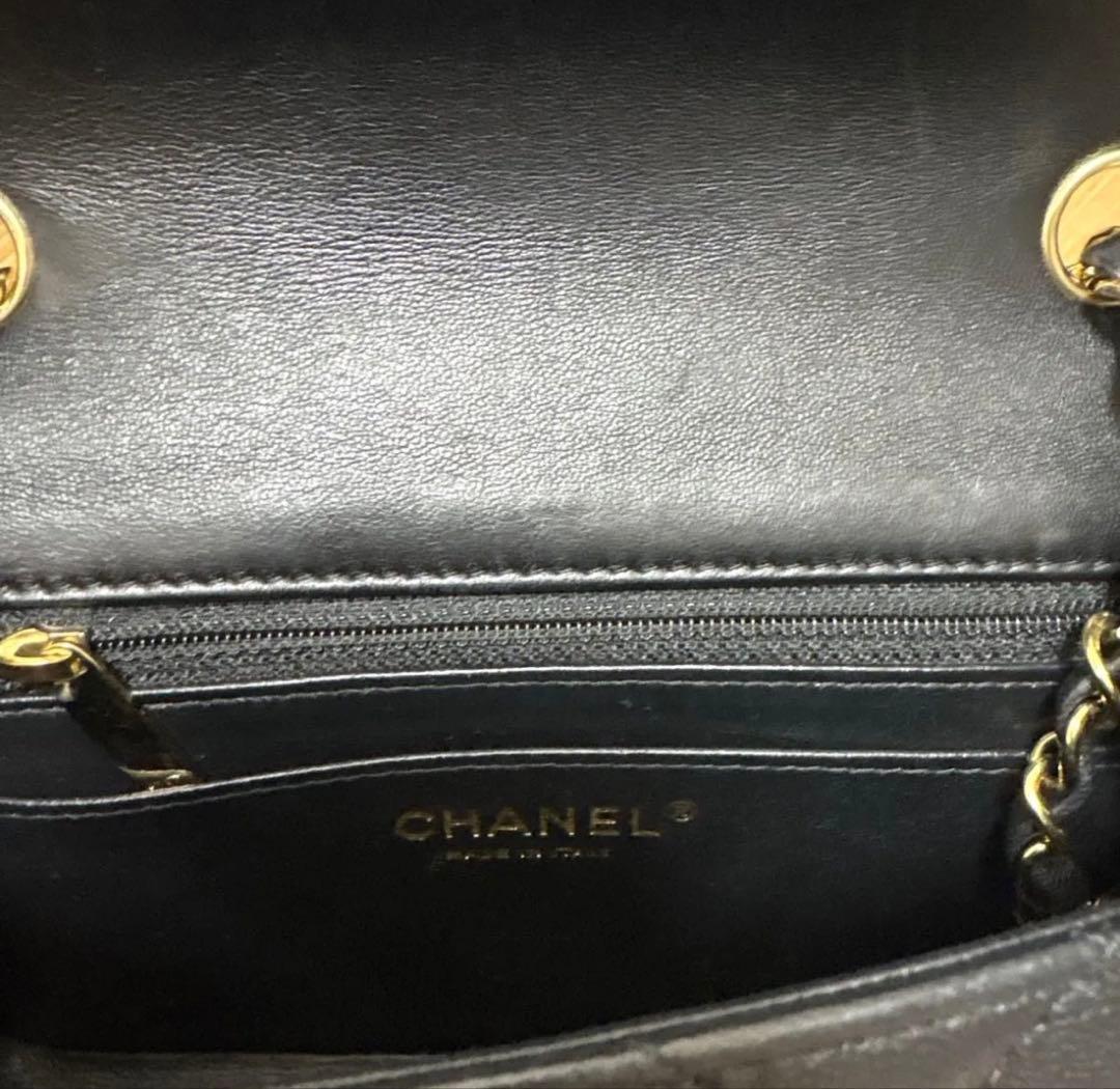 シャネル　ミニ クラシック ハンドバッグ　ラムスキン