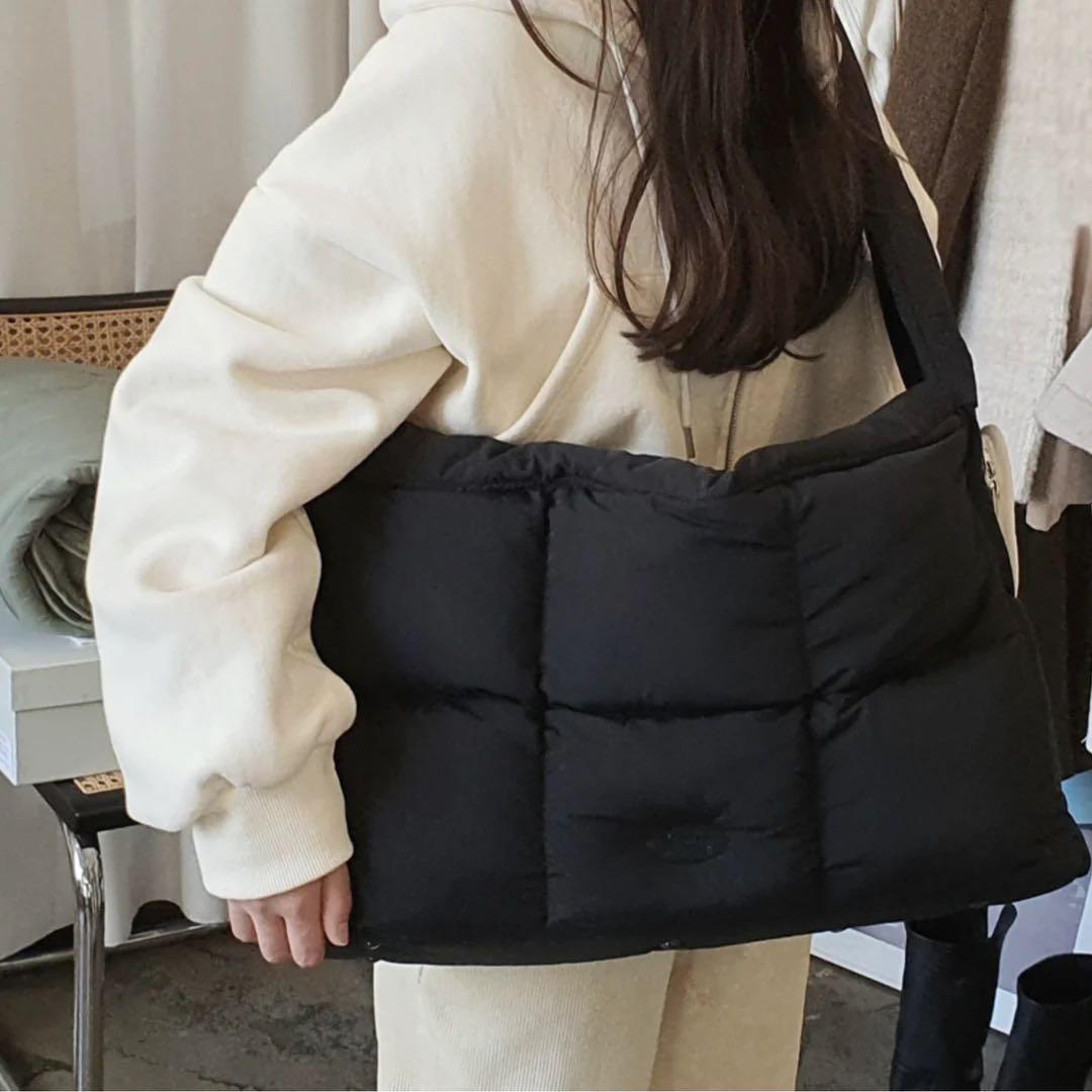 ★美品★DOUBLE COMMA ダブルコンマ CLOUD BAG 韓国 黒 DOUBLE COMMA（ダブルコンマ） – URBAN DOG TOKYO