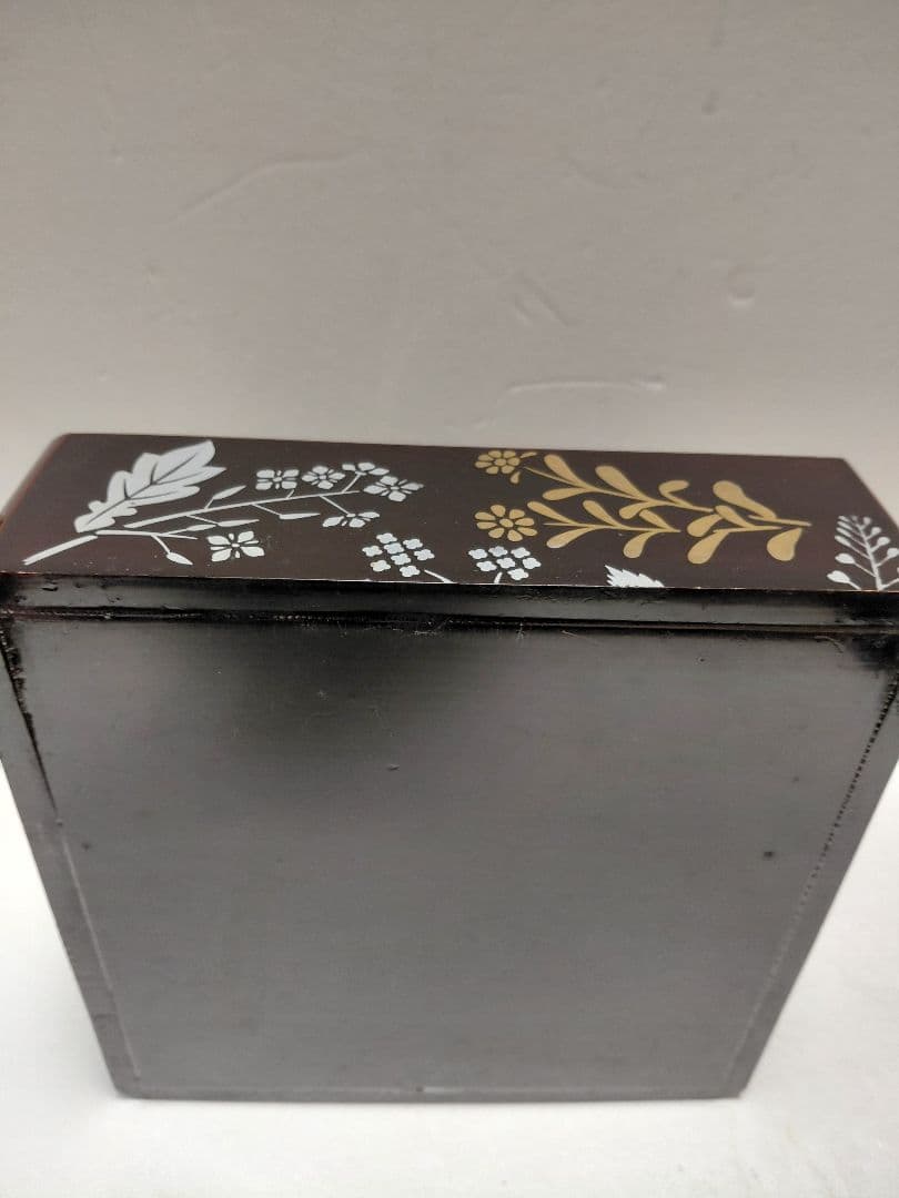 古い三段重箱　木製