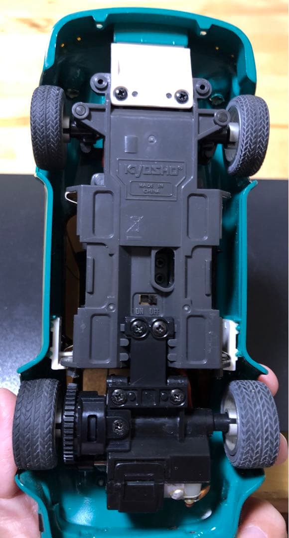 【ジャンク品】京商　ポルシェ934RSR シャーシセット