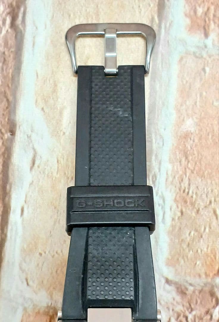 CASIO カシオ　G-SHOCK　GST-B100