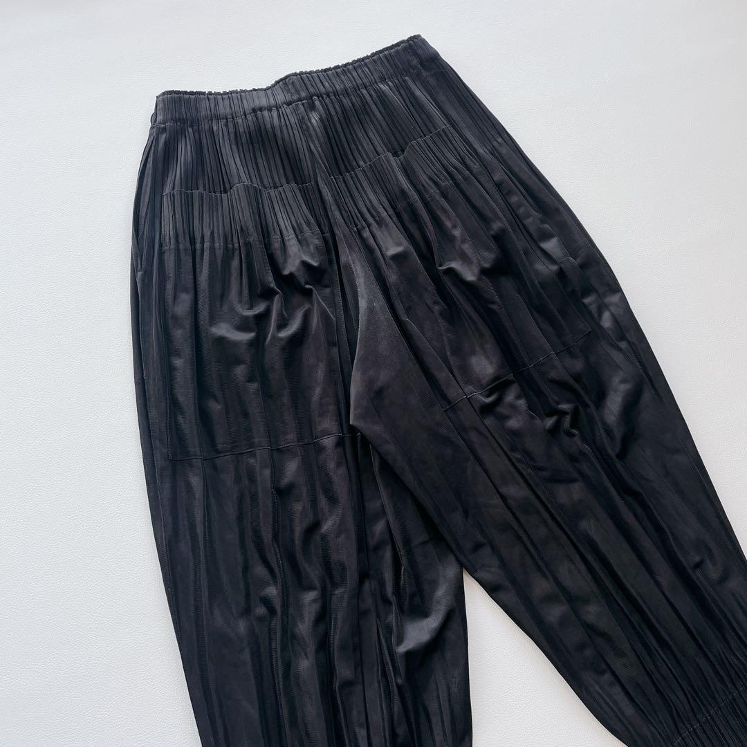 美品✨プリーツプリーズ　サルエルパンツ　プリーツパンツ　黒　サイズ3