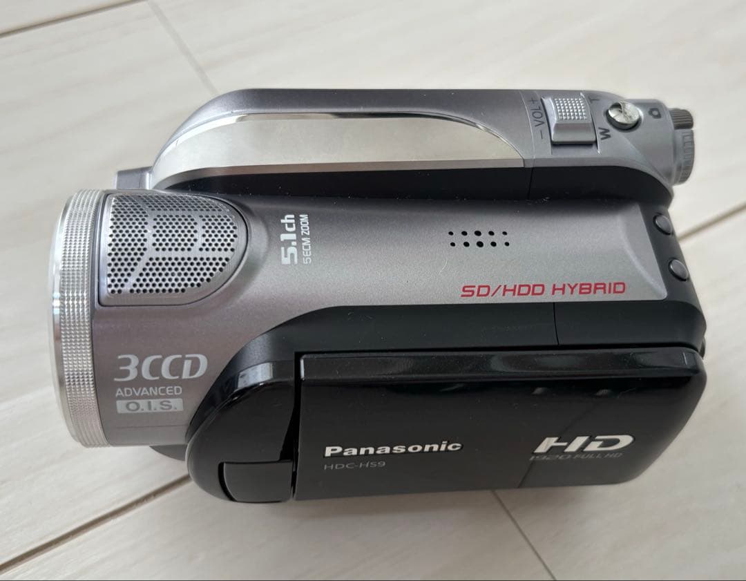 美品　Panasonic デジタルフルハイビジョンビデオカメラ HDC-HS9