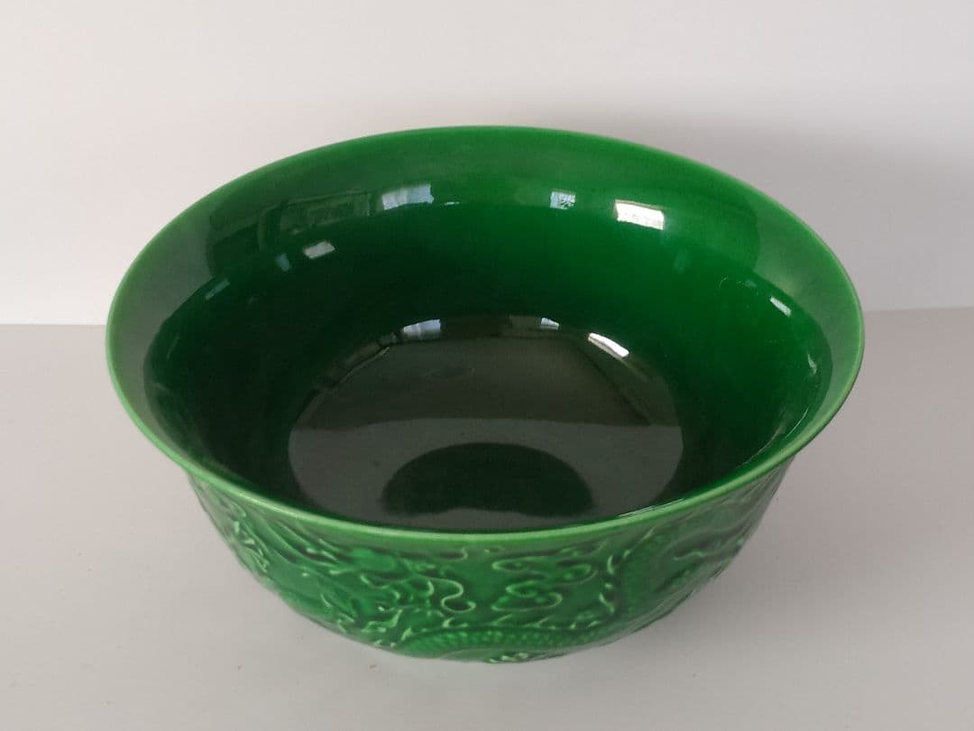 大清雍正年製 緑釉雲龍紋碗 五爪龍 大清雍正年製 緑釉雲龍紋碗 五爪龍