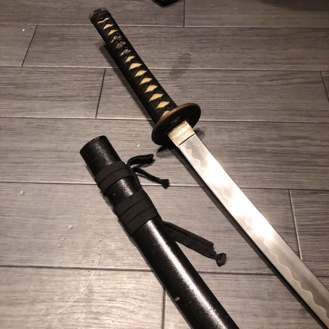 高級模造刀　居合刀　土佐美術刀剣　黒拵え　亜合金刀身　名刀