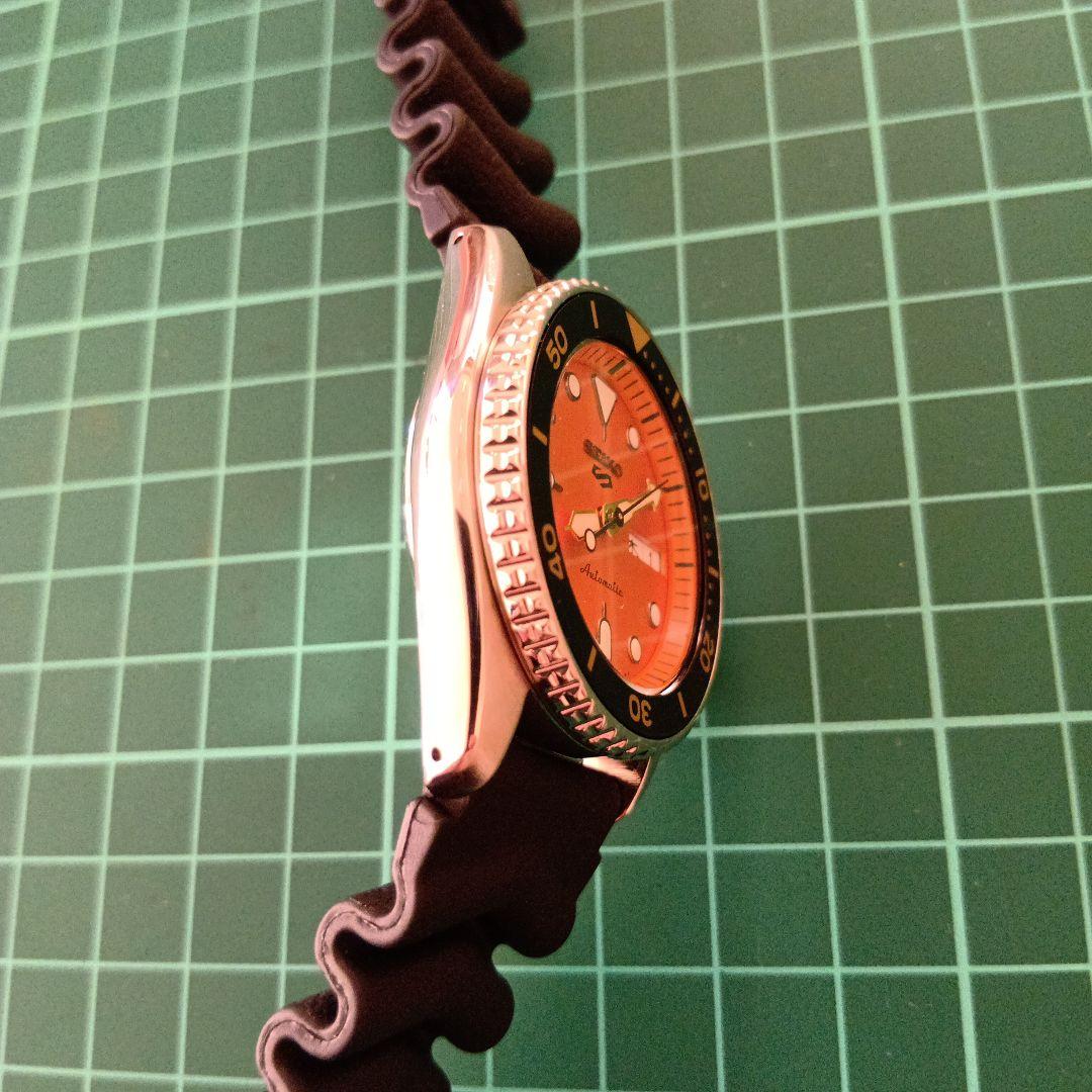 おそらく最安値　セイコー 　ファイブスポーツ　ミッドサイズ　オレンジ