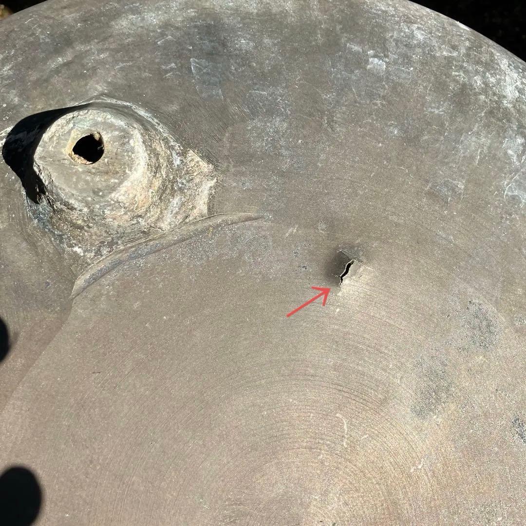 青銅製3脚付き骨董火鉢（底の穴を塞ぎ睡蓮鉢や金魚・