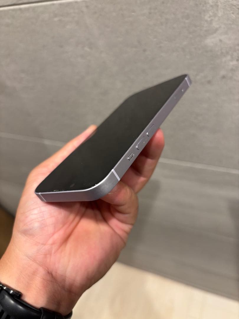 iPhone14 バッテリー87%